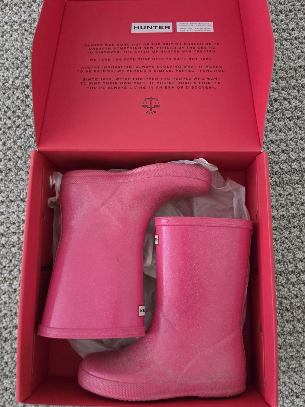 Hunter Kids' Bright Pink Glitter Rain Boots. US Size 12